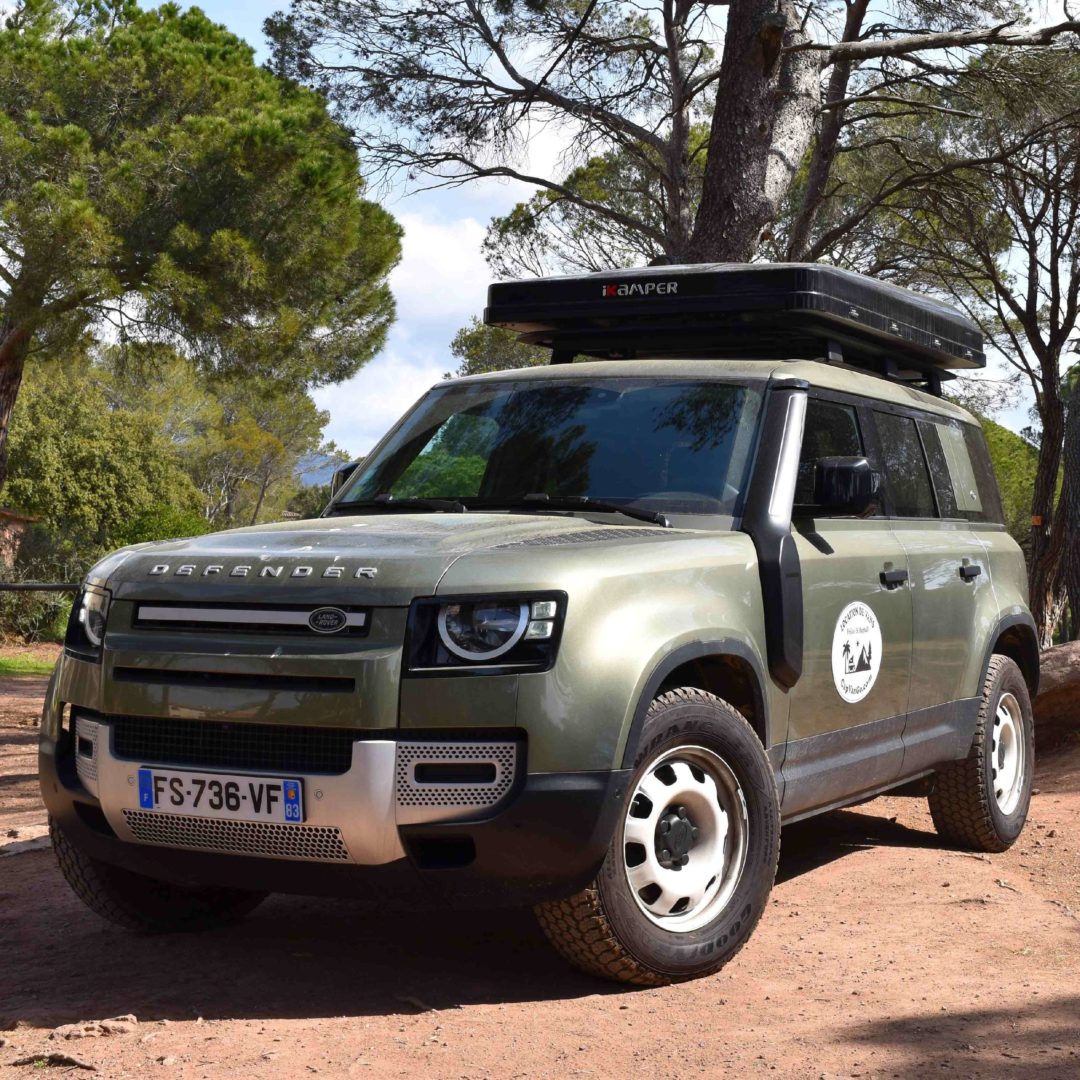 Location 4x4 aménagé Defender dans le Var, région PACA - CapVanGo
